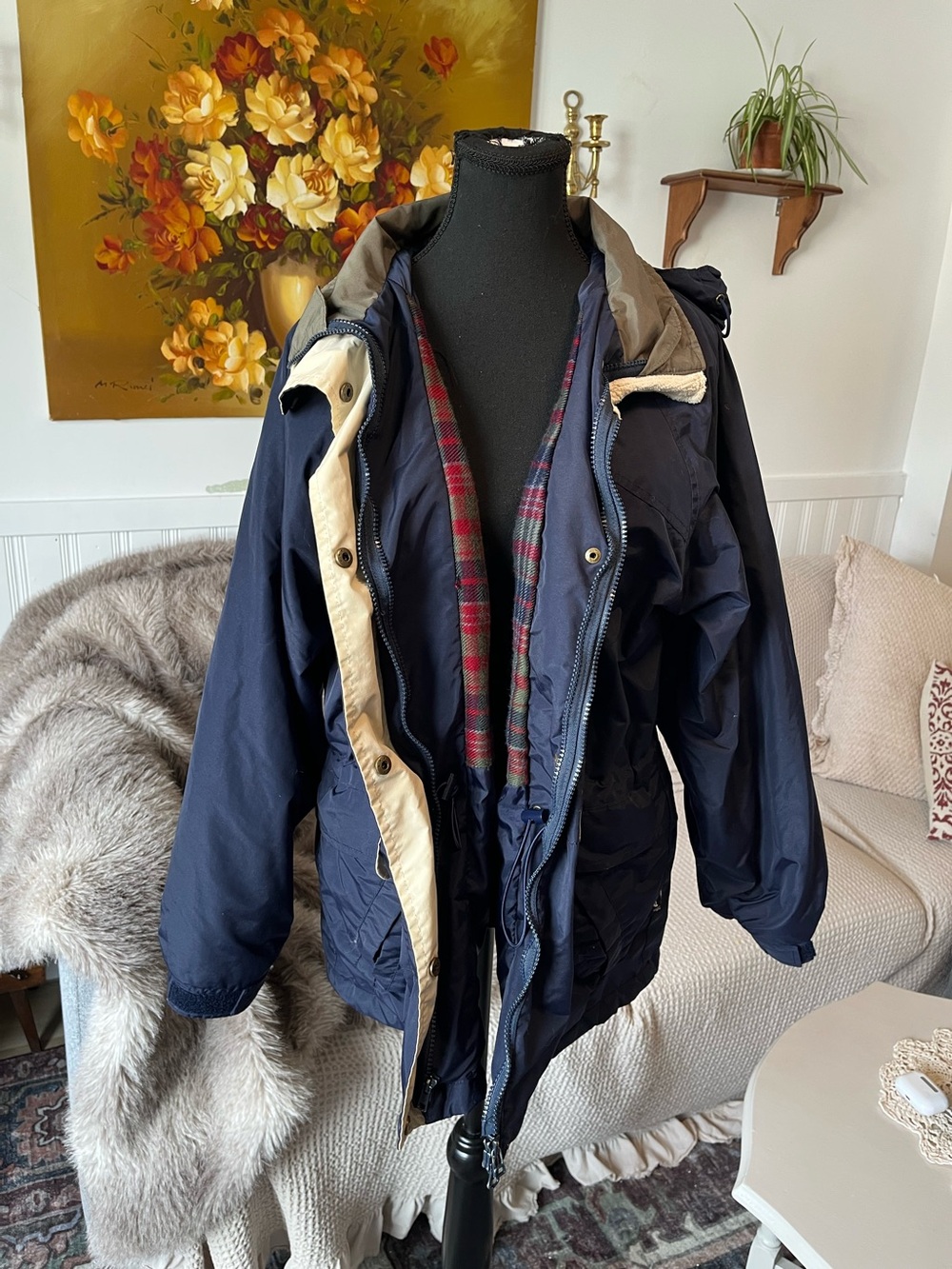 Women’s Cozy Cabin Vintage R&R Navy Puffer Jacket with fleece plaid Lining M